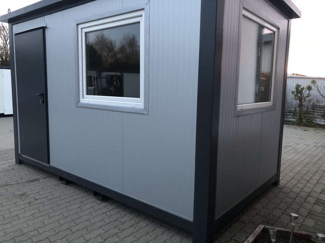 5x2,20 m Bürocontainer mit Sanitäranlagen