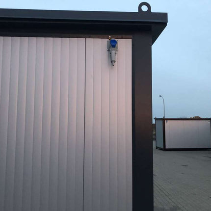5x2,20 m Bürocontainer mit Sanitäranlagen